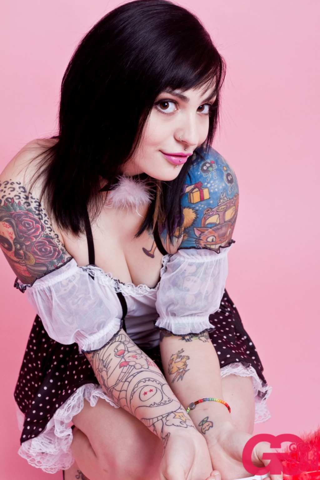 Tattooed Girl In Pink Room 04