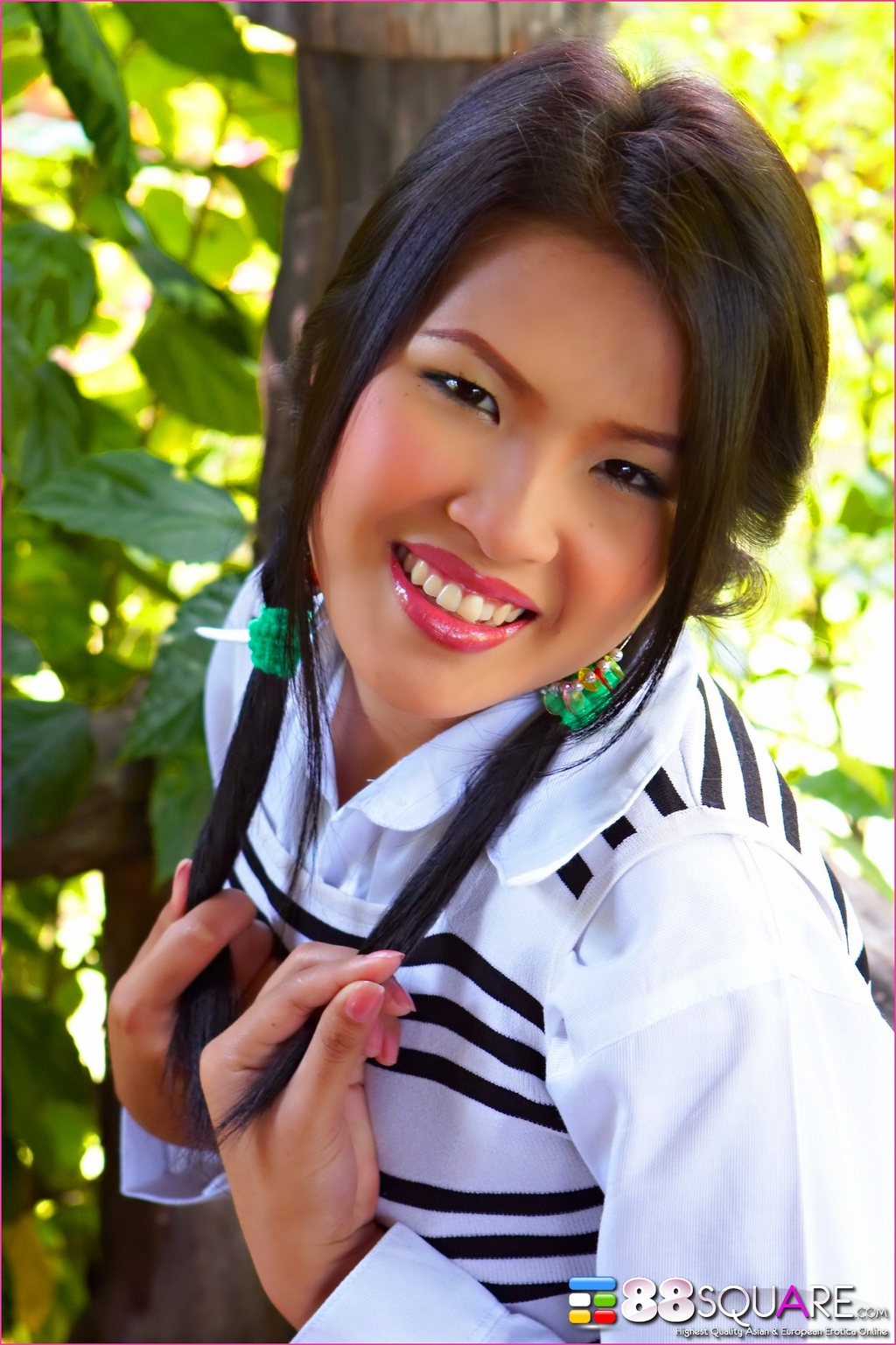 Very Hot Asian Schoolgirl Aime Copony 00