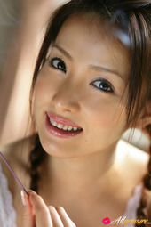 Beautiful Asian Teen Saki Seto