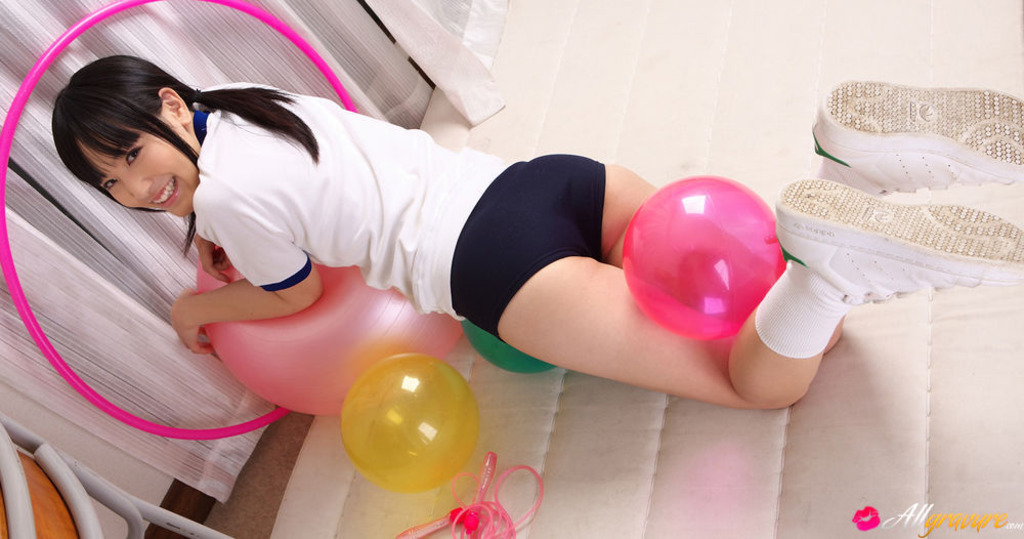 Adidas Girl Yuri Hamada 11