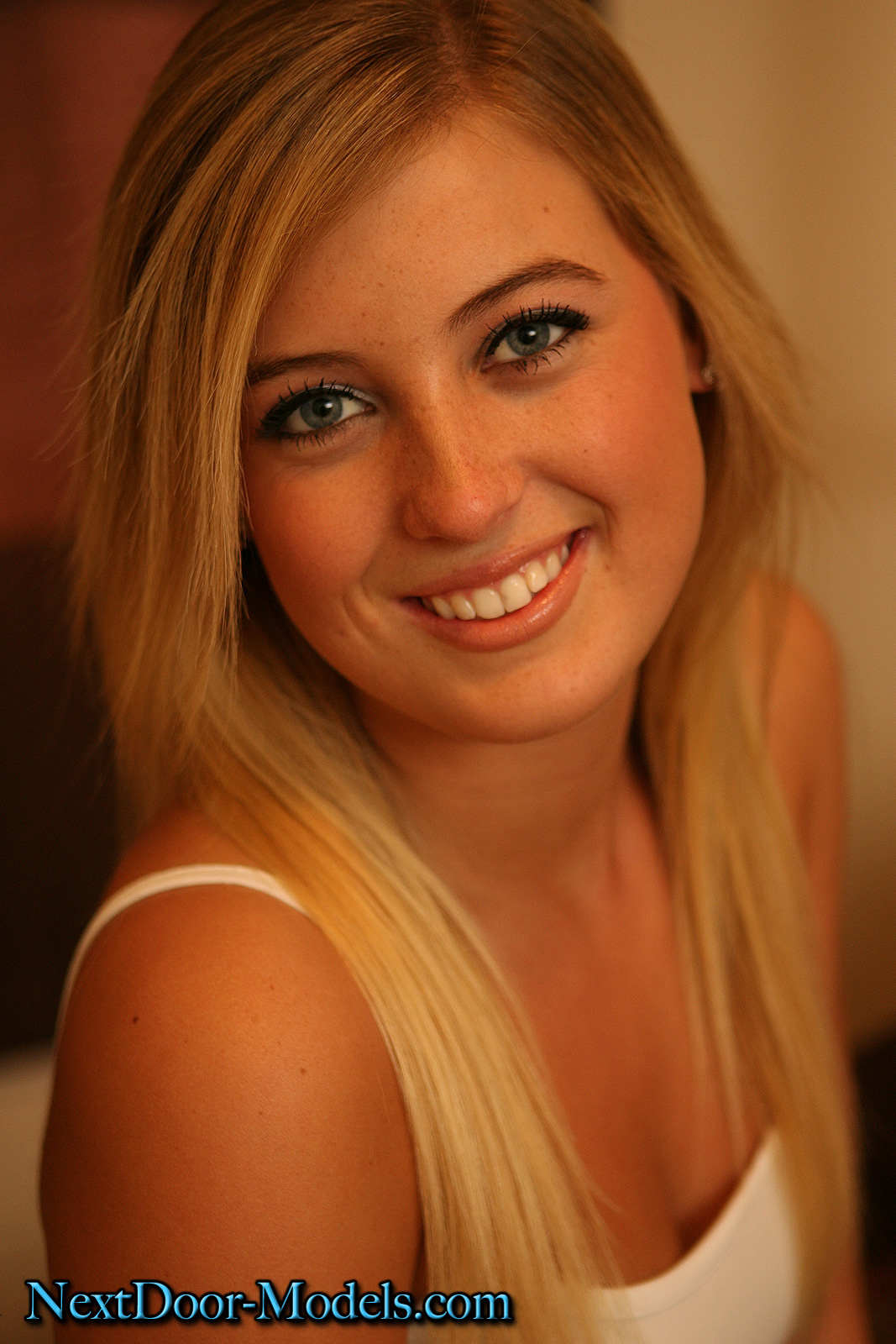 Blonde Babe In Bed 01