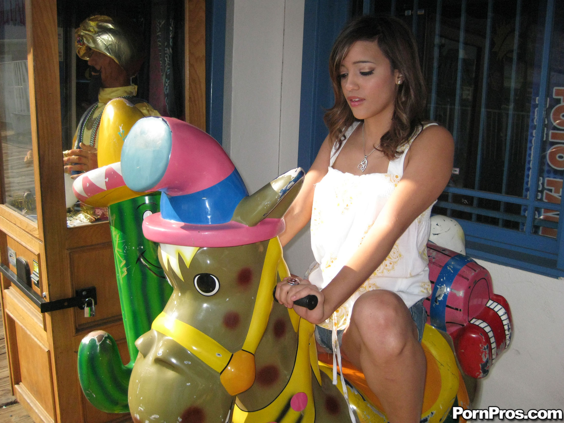 Melanie Jane Sucks 00