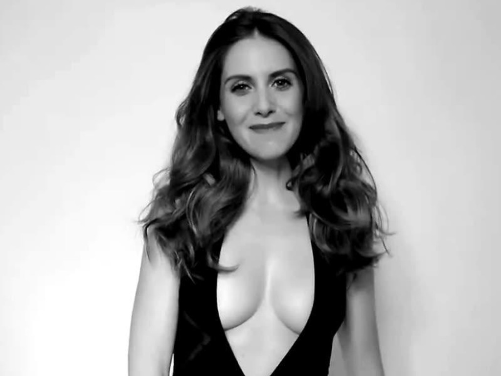 Stunning Goddess Alison Brie 08