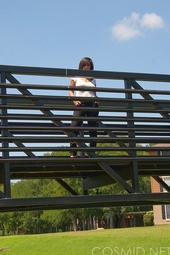 Sexy teen posing in outdoor pics