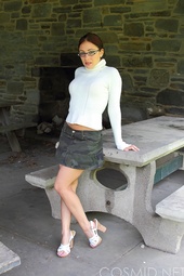 Outdoor upskirts