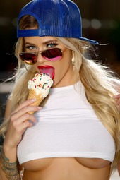 Jessa Rhodes In Messy Fun With Food