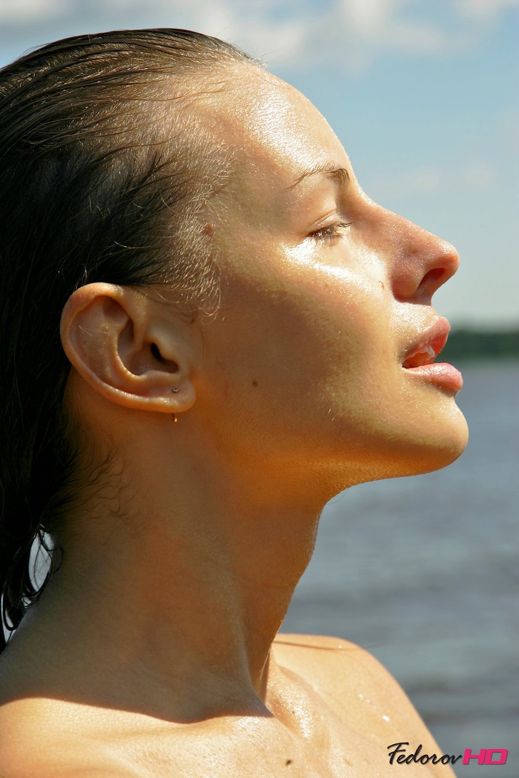 Vika posing by the lake 08