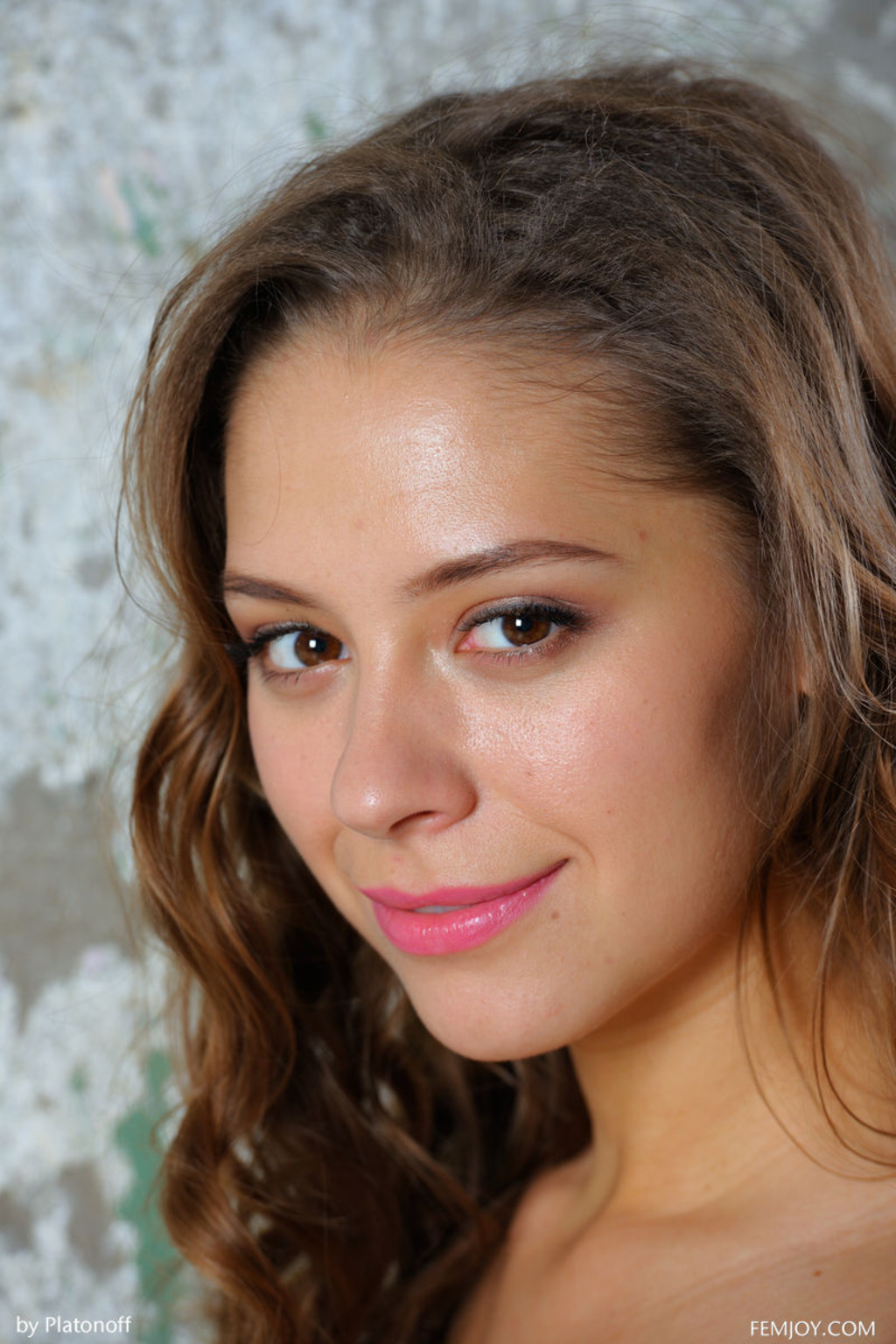 Olina R In Unforgettable 12