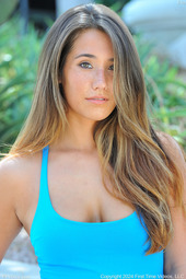 Eva In Hottie At The Mall