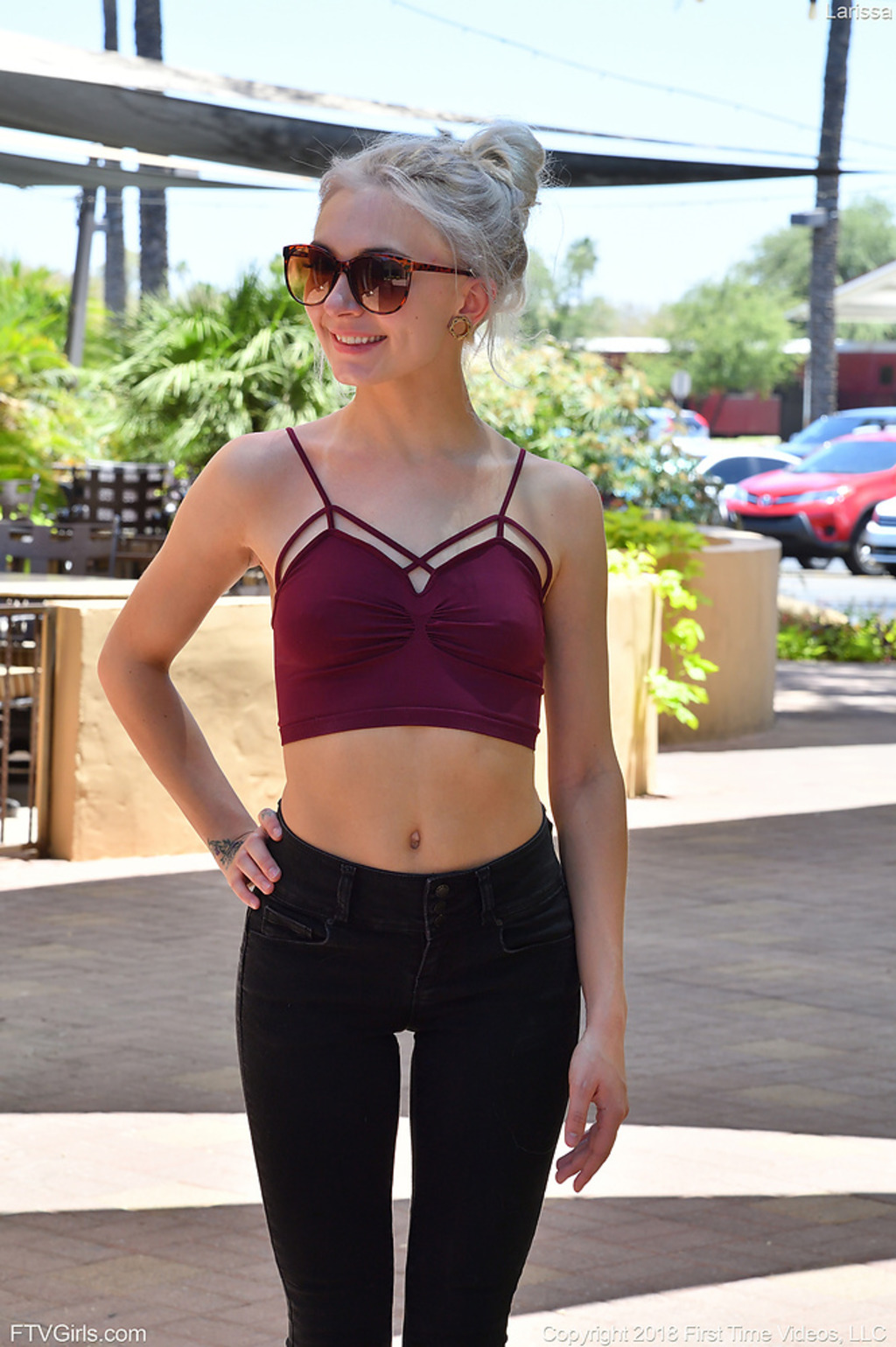 Larissa In Long Sexy Legs 00