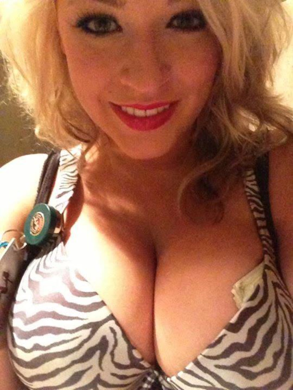Busty Amateurs Taking Selfies  00