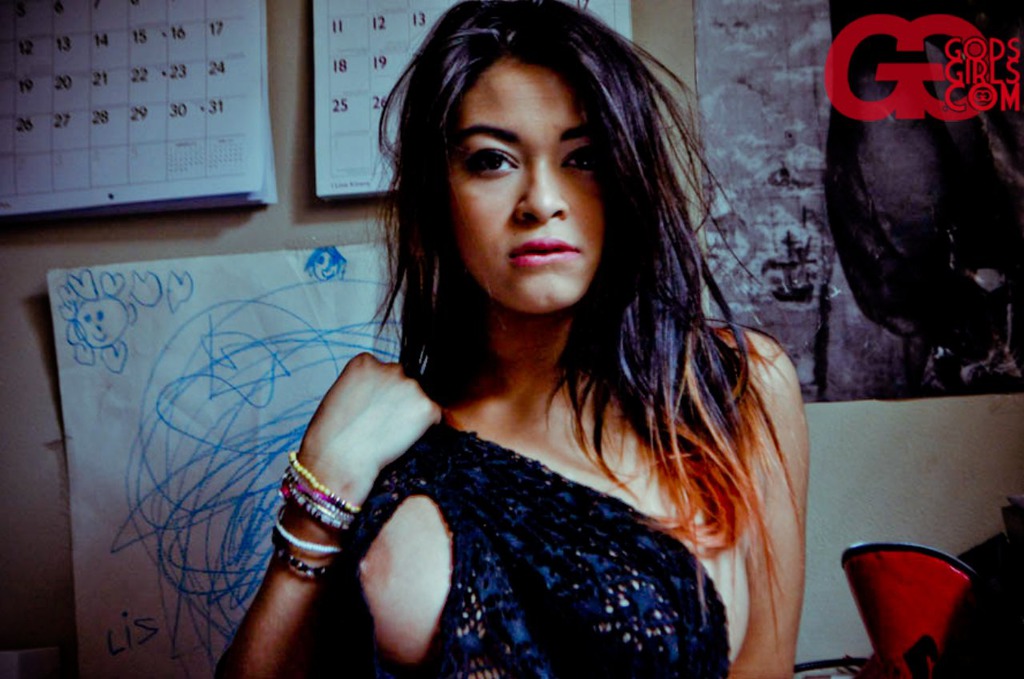 Lana In Dorm Life 16