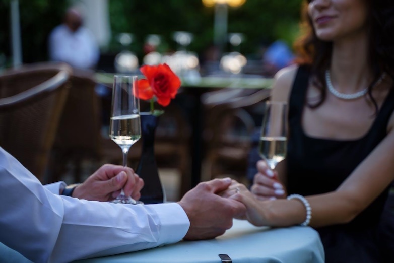 How Can a Female Friend Help Your Trip to the Big Island