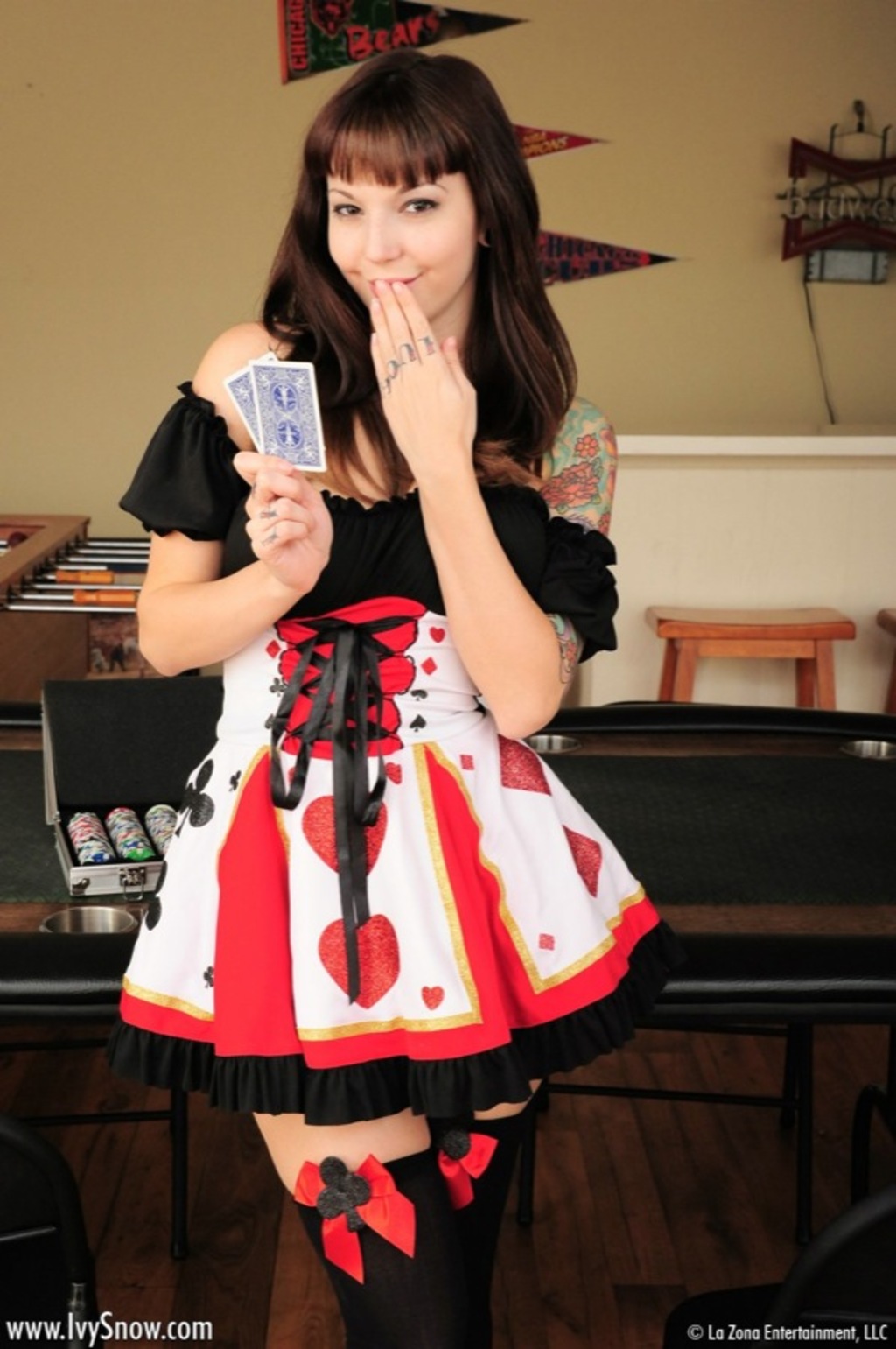 Sexy poker player 02
