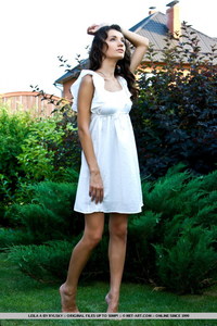 Teen nudity in the garden 