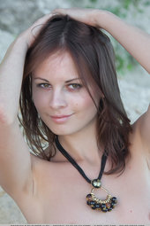 Cute teen Bogdana