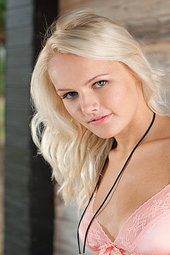 Sweet Nude Blond Girl Karina
