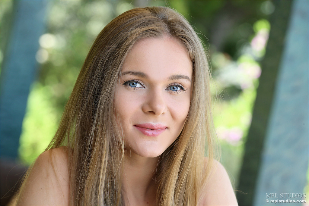 Skinny Teen Girl Karissa 08