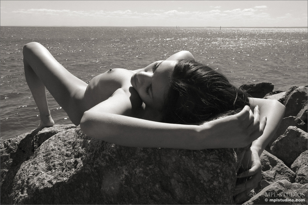 MPL Studios Black And White 10