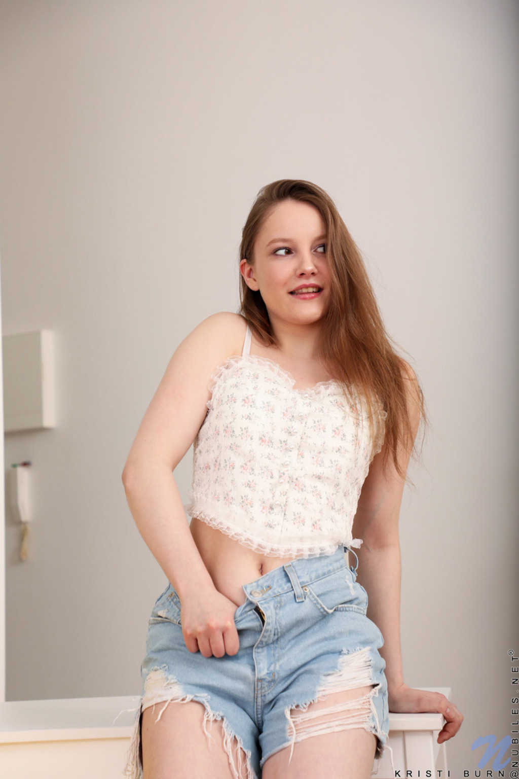 Kristi Burn In Hot And Ready 01