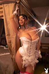 Busty Violet Myers