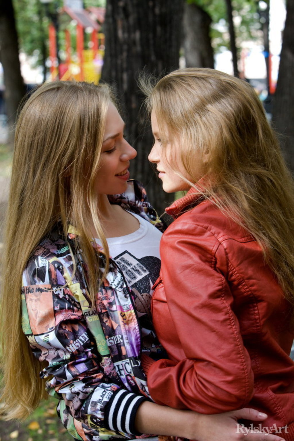 Liv And Alexandra 14
