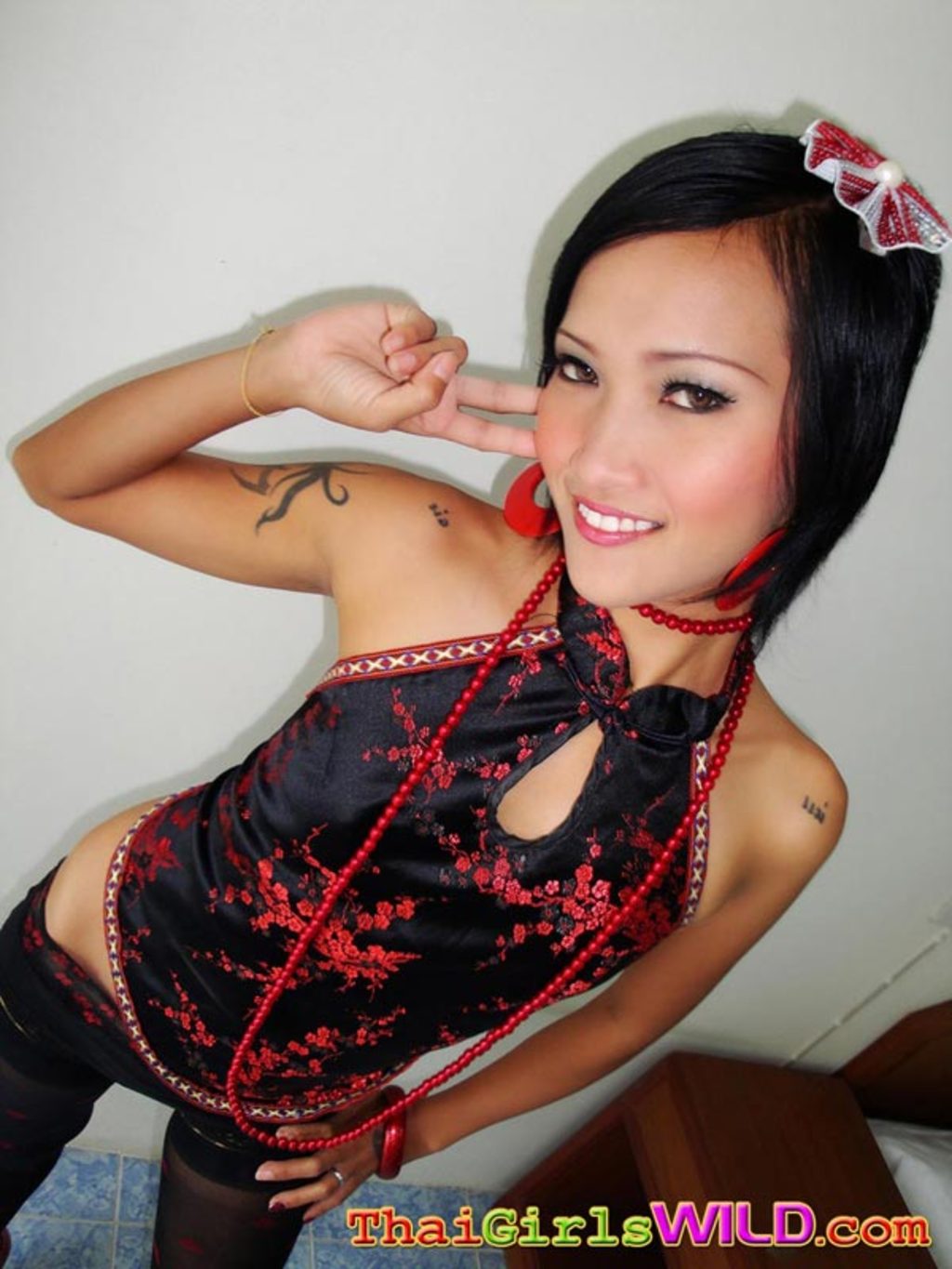 Beautiful Thai Babe In Stockings 01