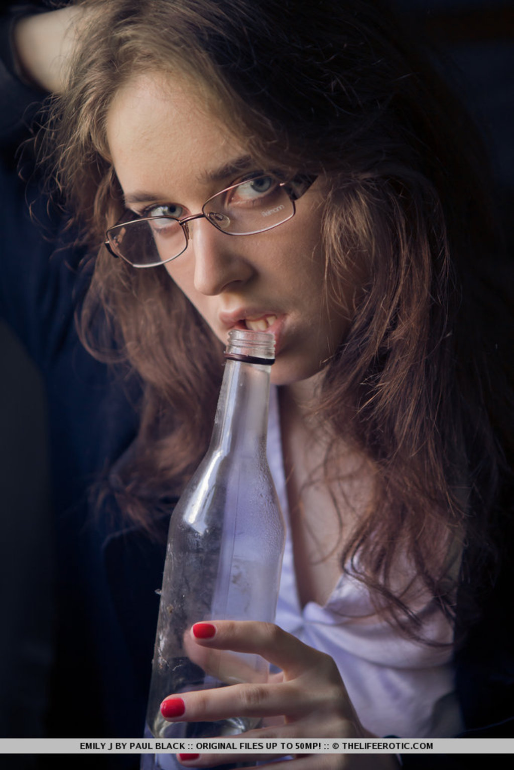 Hot girl in glasses 00
