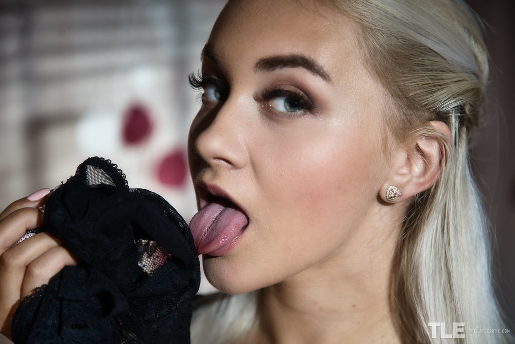 Marilyn Sugar In Panty Sale 11