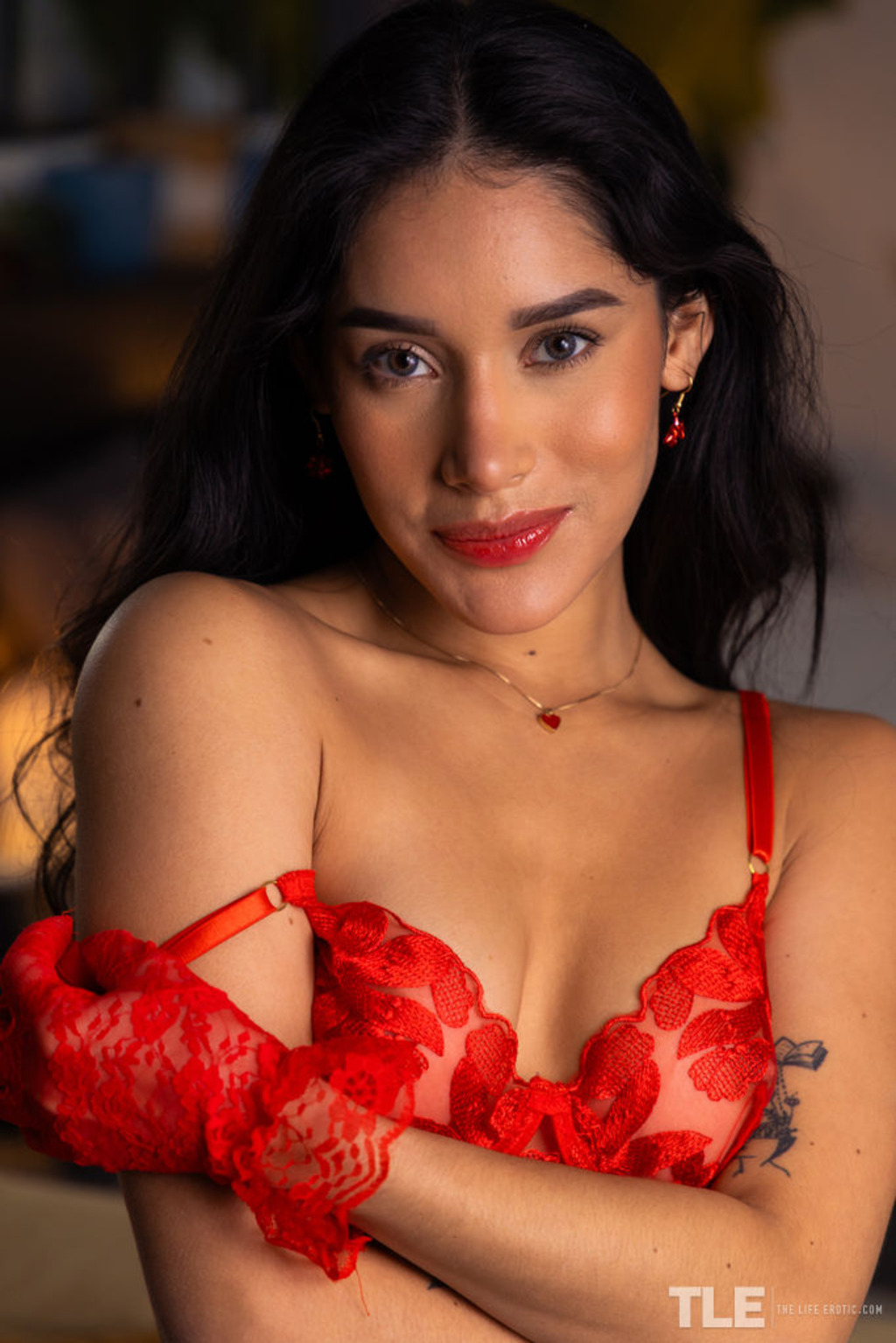 Carolina Guerrero In Crimson Reverie 06