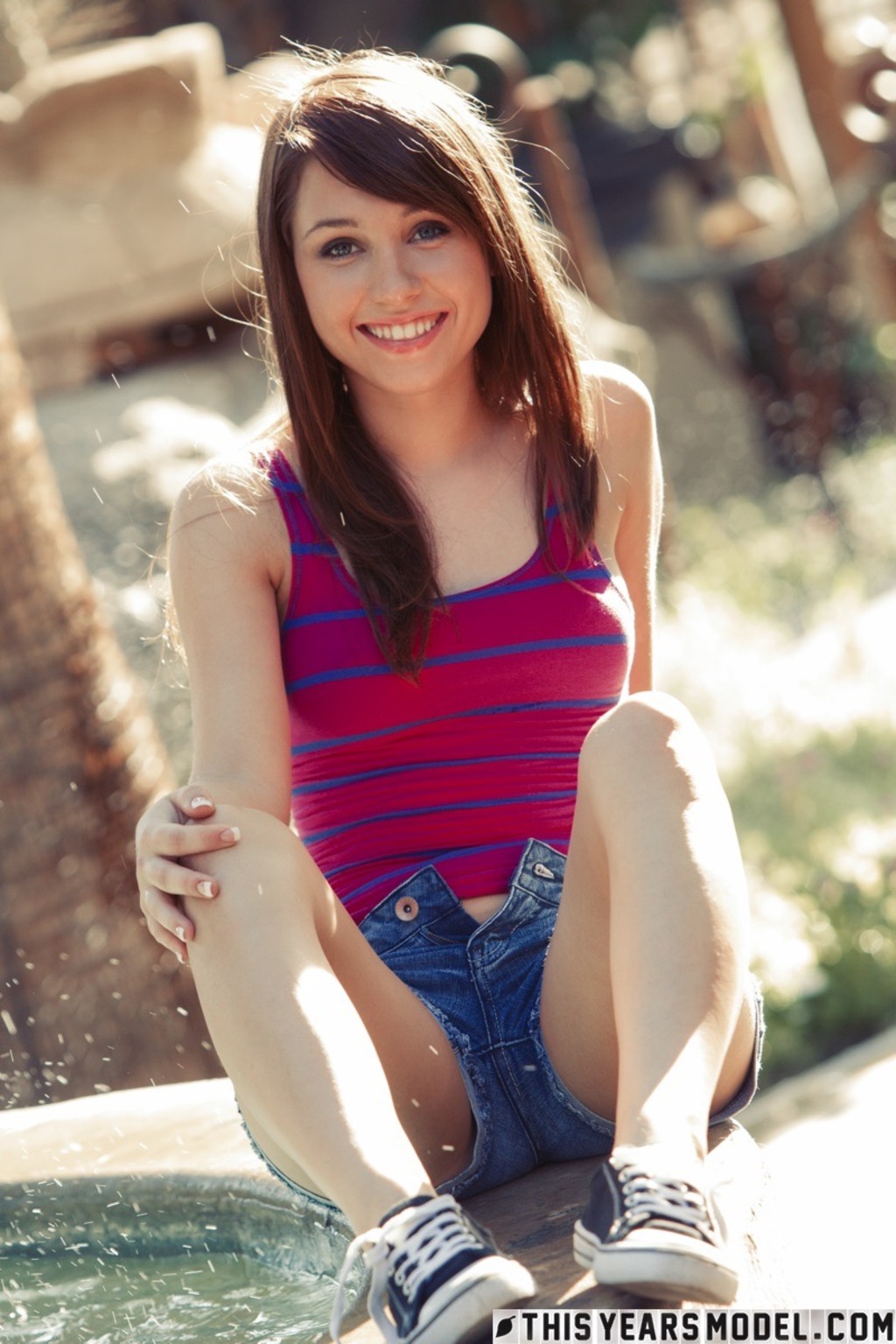 Marissa May In Hot Topic 01