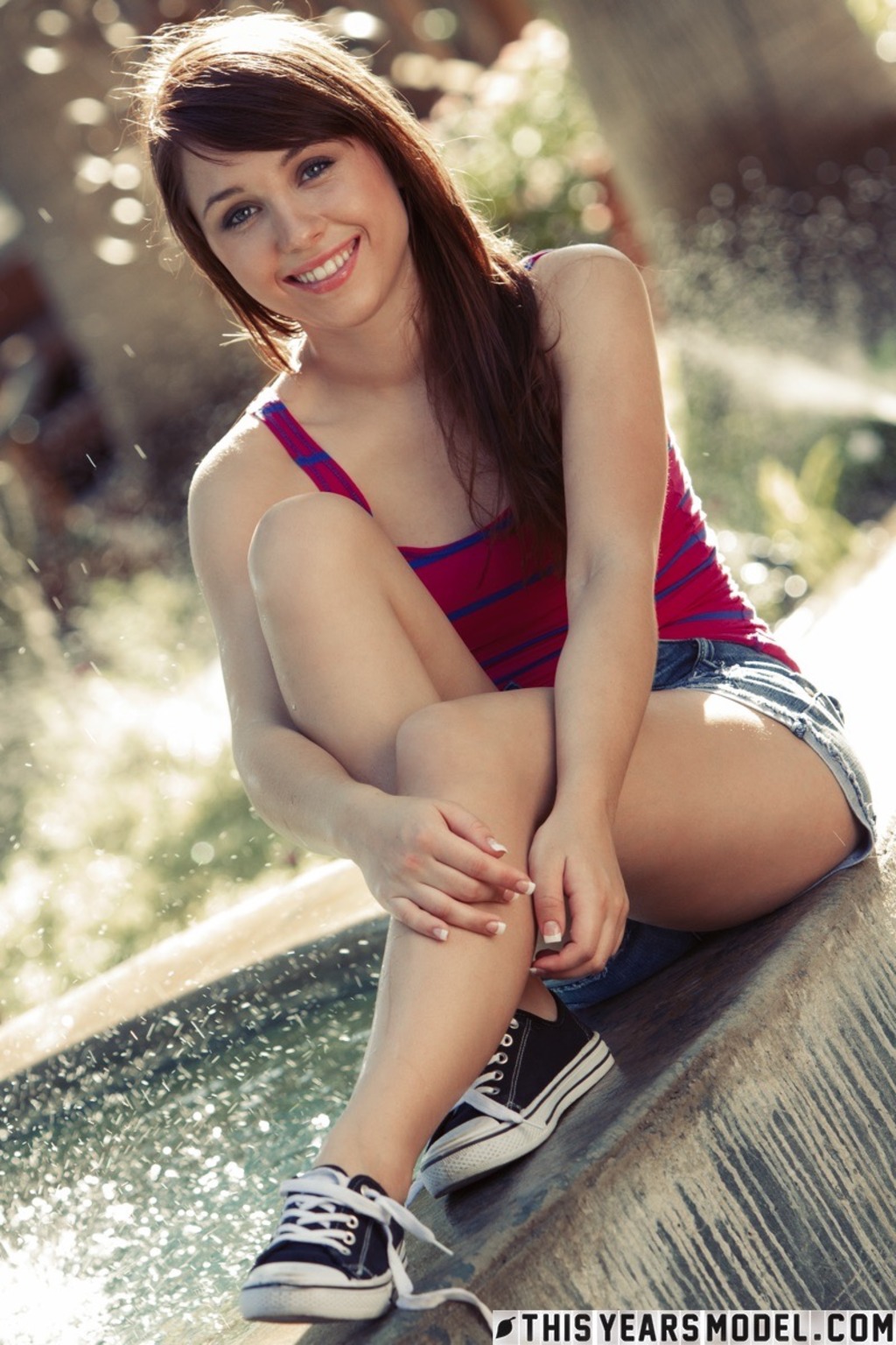 Marissa May In Hot Topic 03