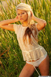 Paris Ames In Show Case