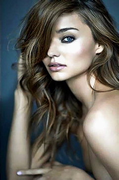 Sexy Babe Miranda Kerr
