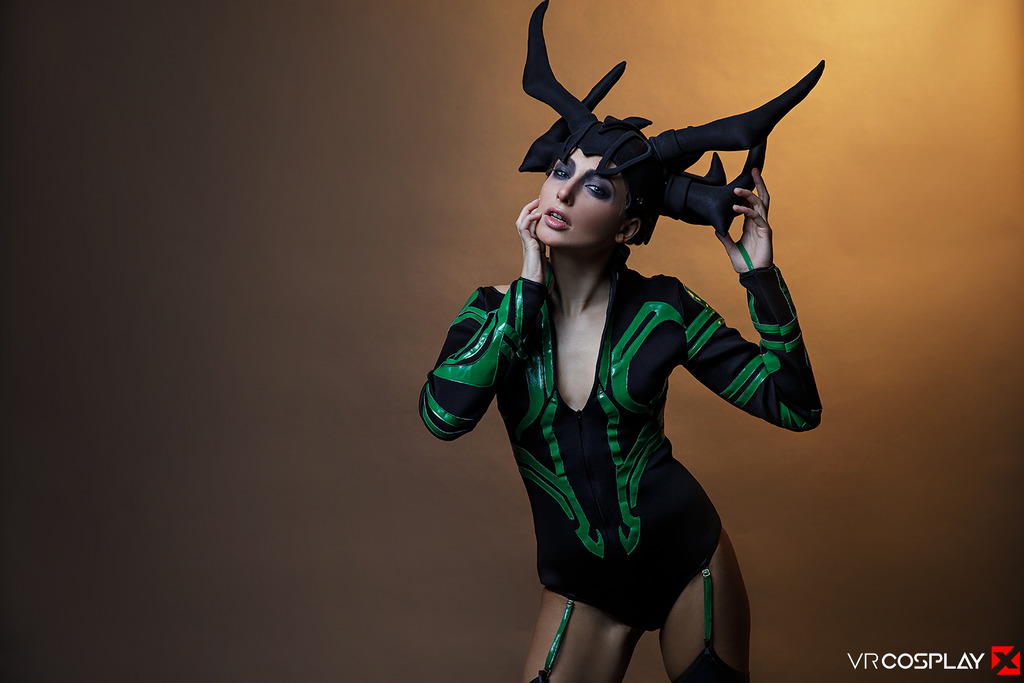 Talia Mint In Hela 03