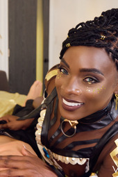 Ana Foxxx In Arcane