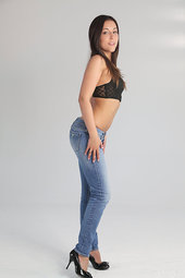 Iwia Young brunette Beauty In Jeans And Bra