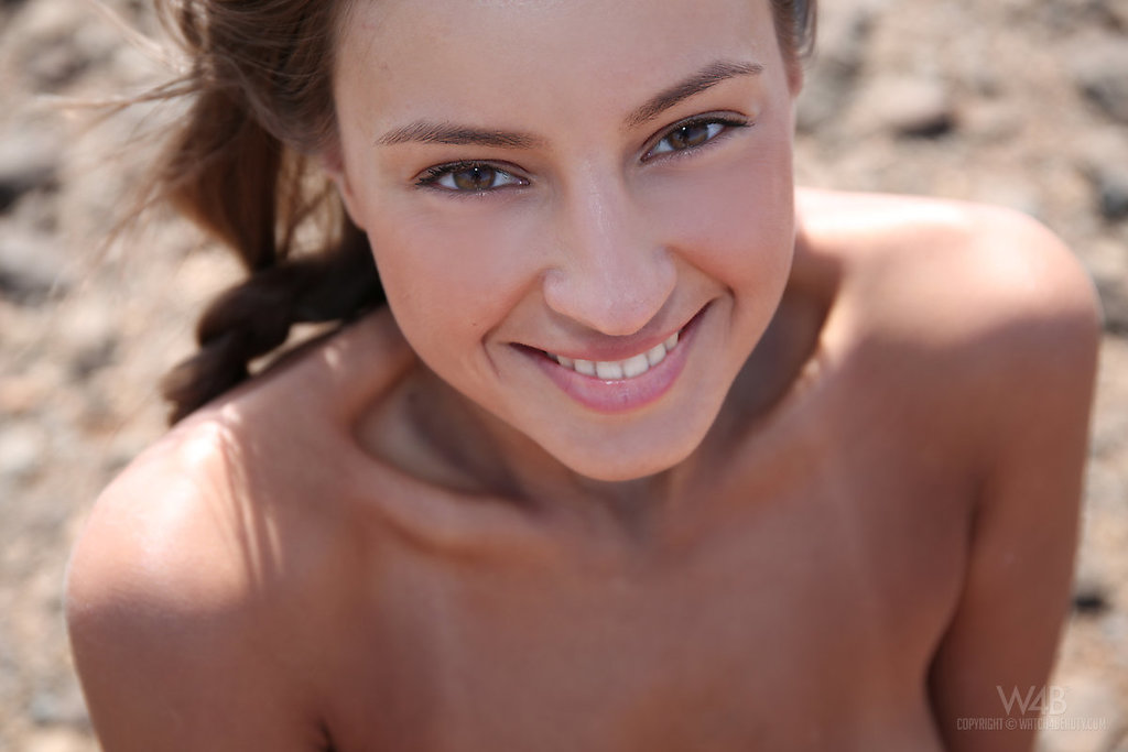 Voluptuous Teen Maria 05