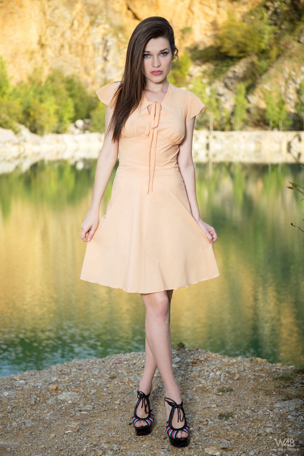 Serena Strips Off 00