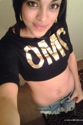 Sexy Amateur Teen Girl Taking Selfshots