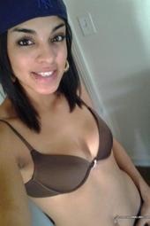 Sexy Amateur Teen Girl Taking Selfshots