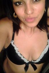 Sexy Amateur Teen Girl Taking Selfshots