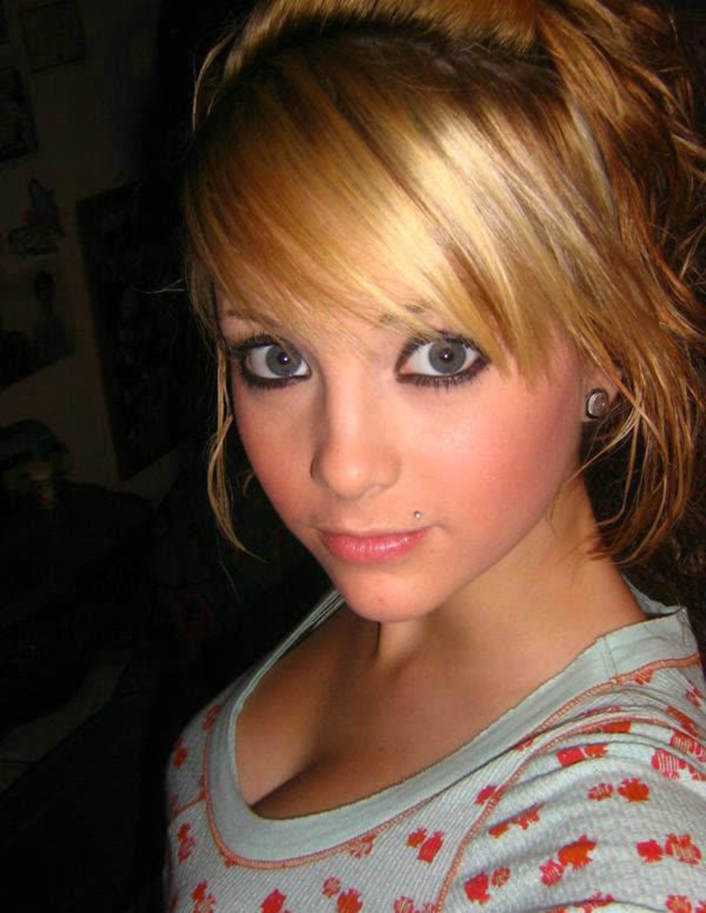 Amateur Sluts Taking Selfshots 03