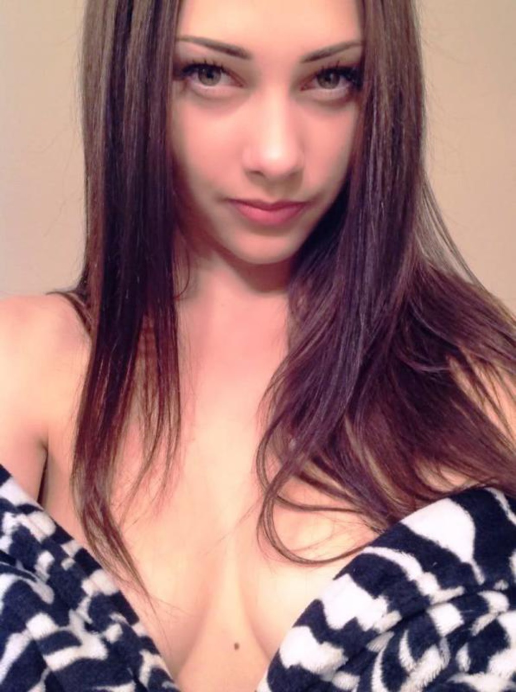 Sexy Amateur Girl In Lingerie 07