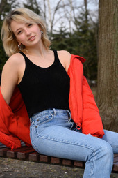 Taya Helenova Looks Hot